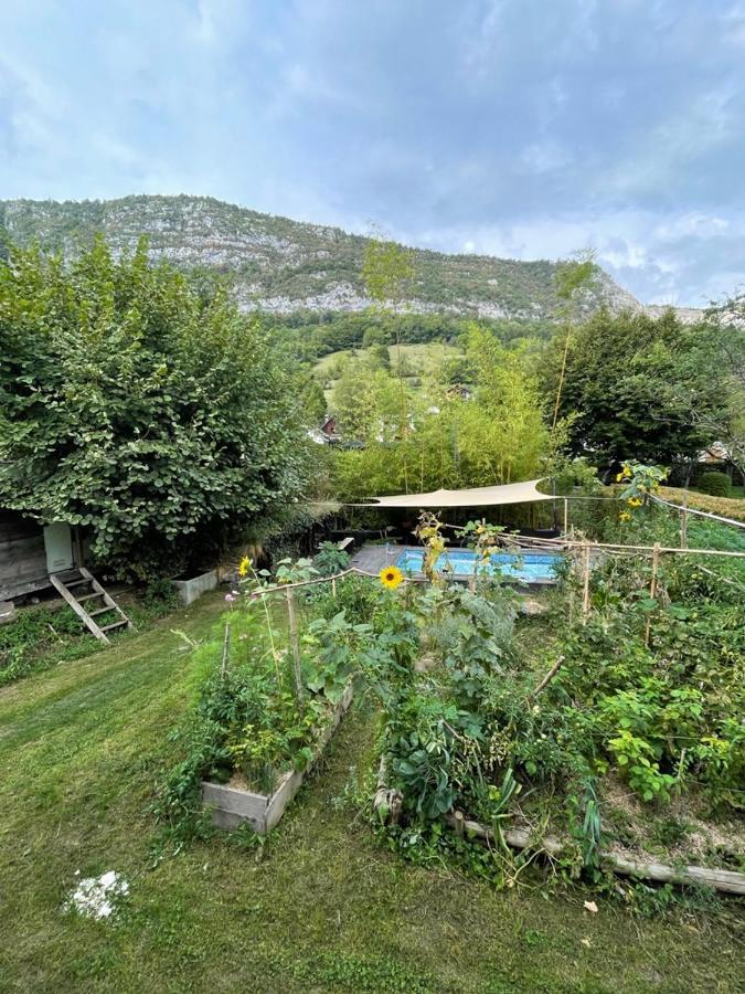 Le Refuge De Chaparon Apartman Lathuile Kültér fotó